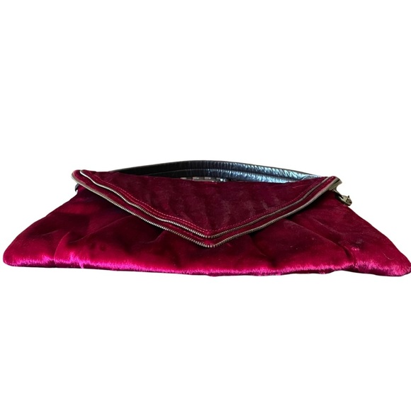 Matt & Nat Santogold Red Velvet Clutch Shoulder Crossbody Foldover Purse - Picture 5 of 11